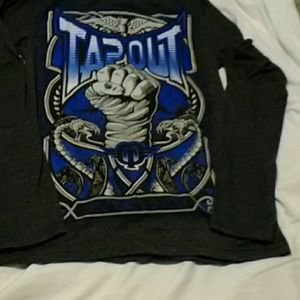 Tapout men's long-sleeved tee shirt